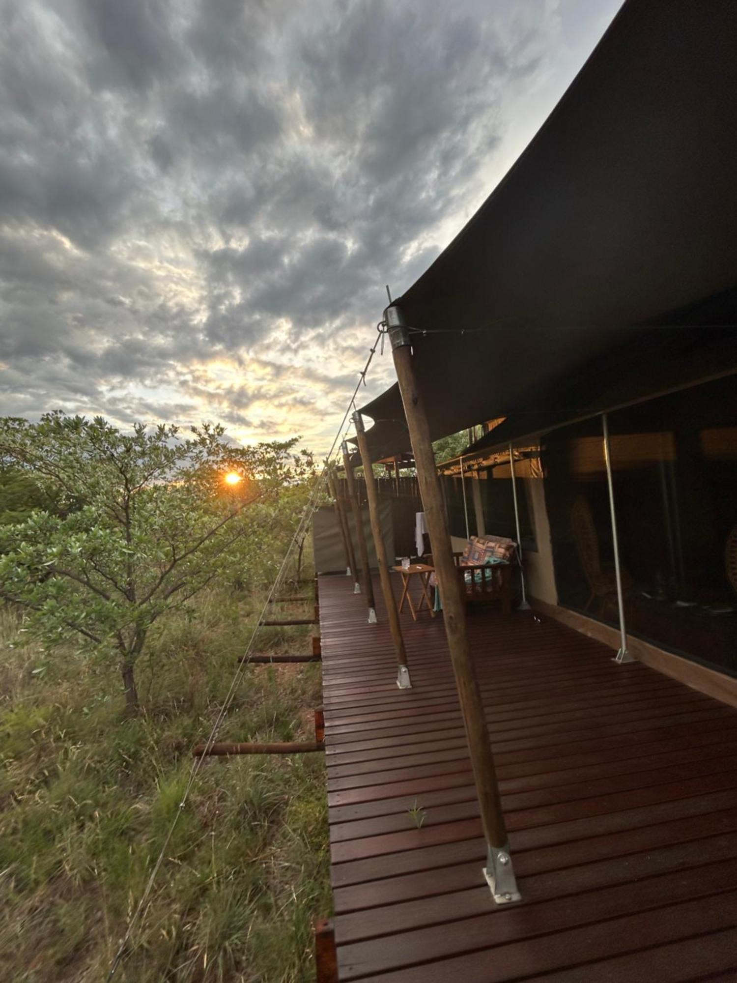 Out In Africa Wildlife Lodge Hammanskraal Exterior foto